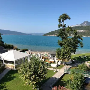 Apartment Atypique Avec Vue Unique Panoramique Sur Le D'annecy, Dans Avec Et Ponton Privee Sur La Commune De, Duingt